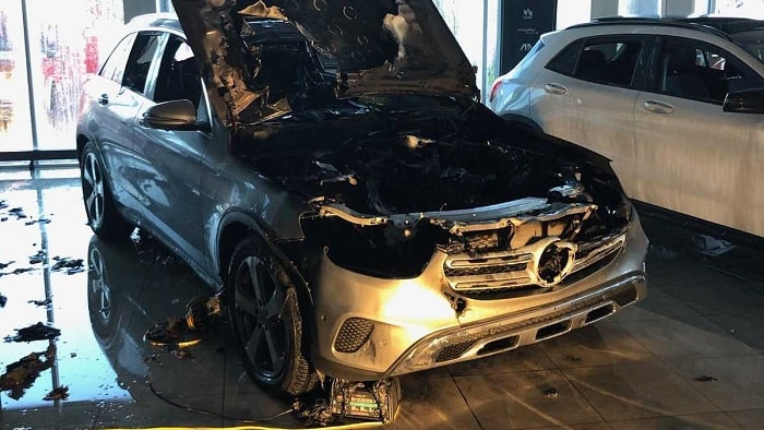 Lỗi trên xe Mercedes do nguy cơ cháy nổ